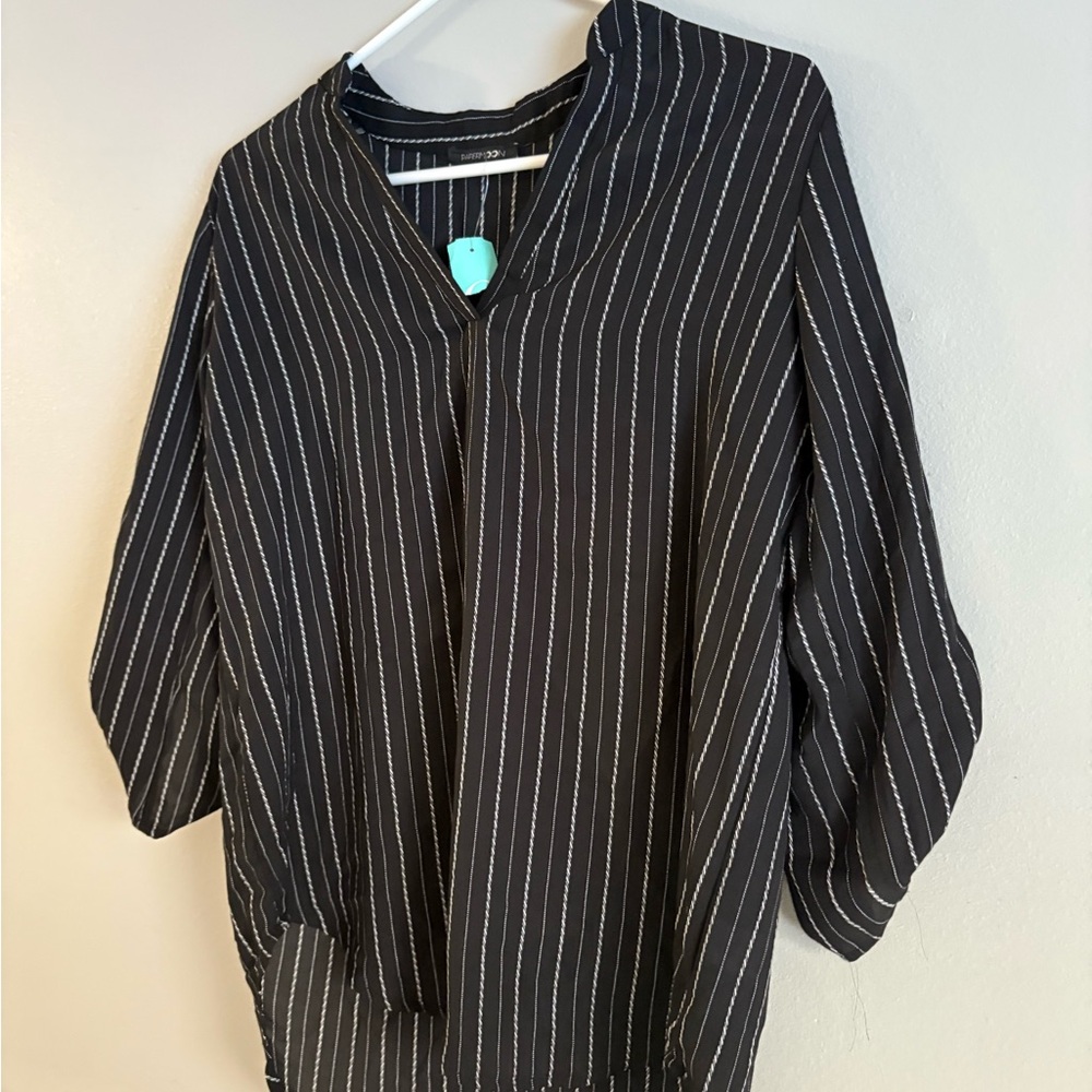 Elegant Black Striped Women's Blouse